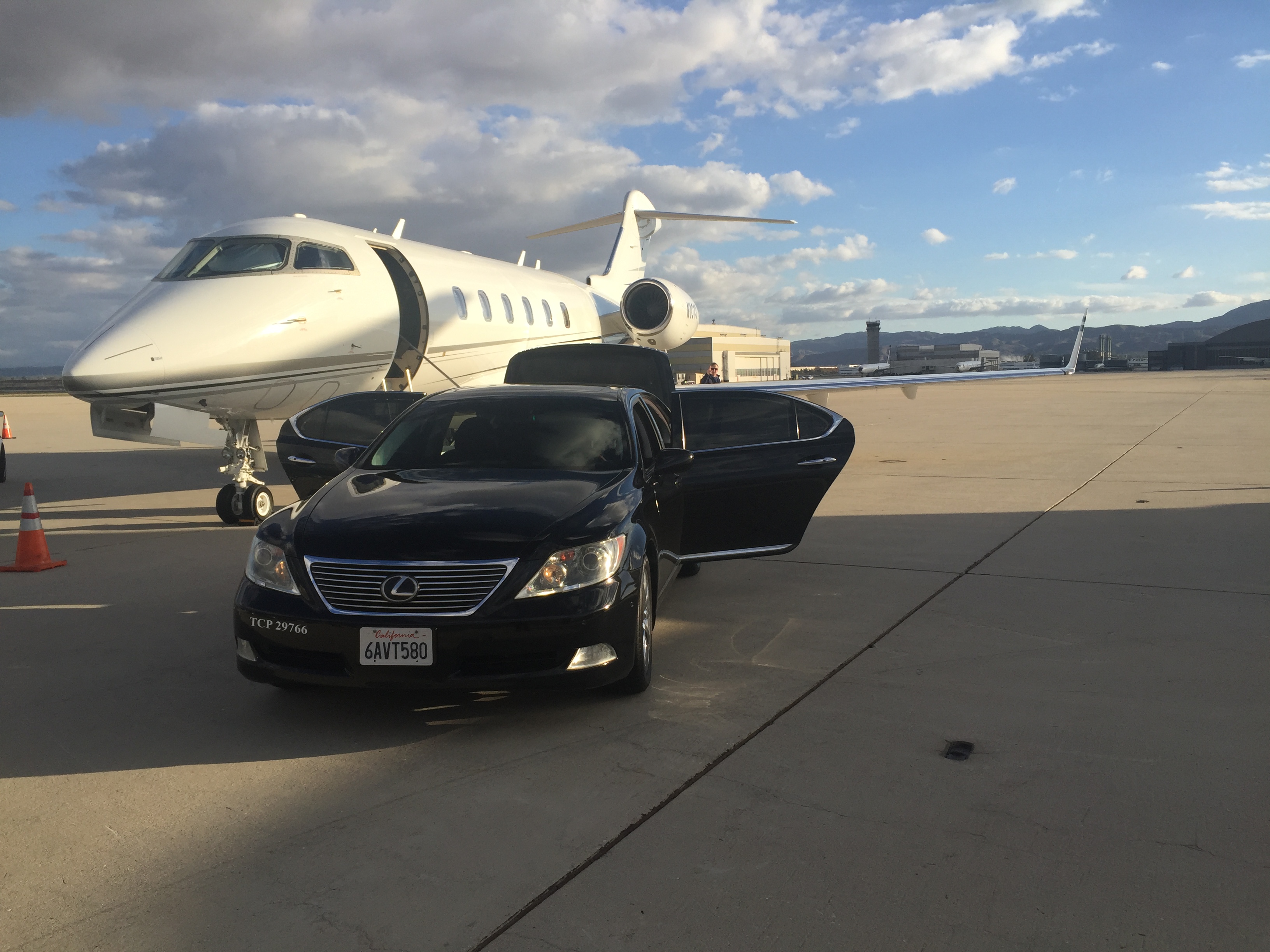 The Perfect Limo and Sedan Photo