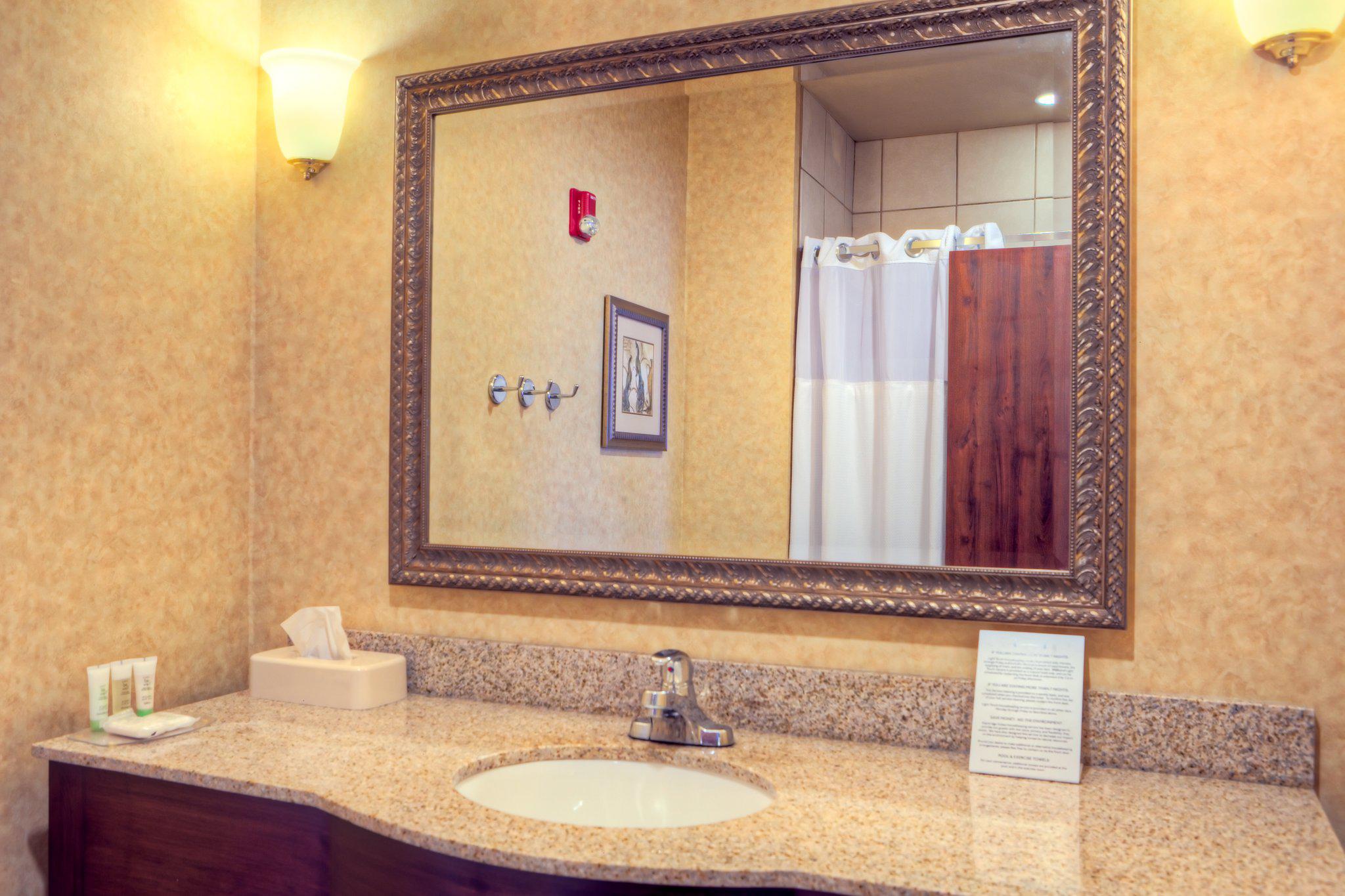 Staybridge Suites Laredo International Airport Photo