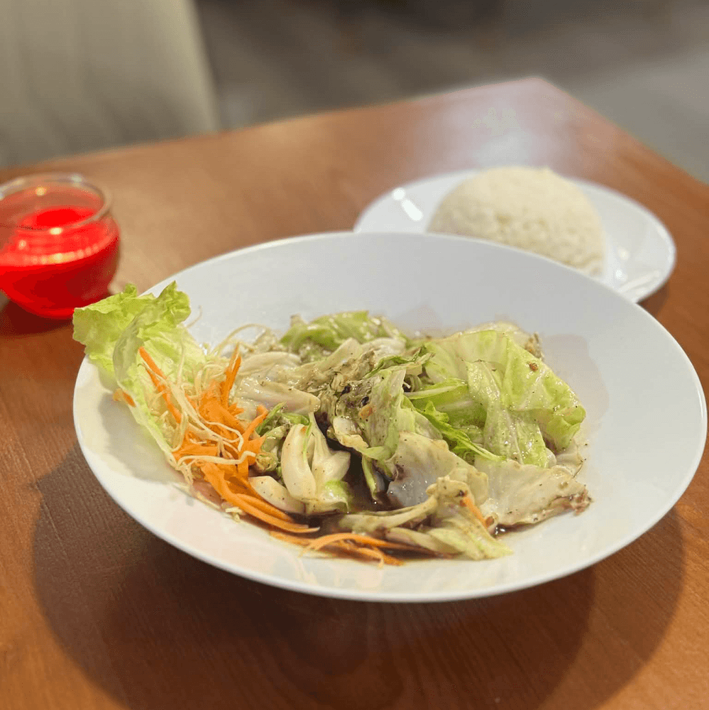 Stir Fried Garlic with Cabbage