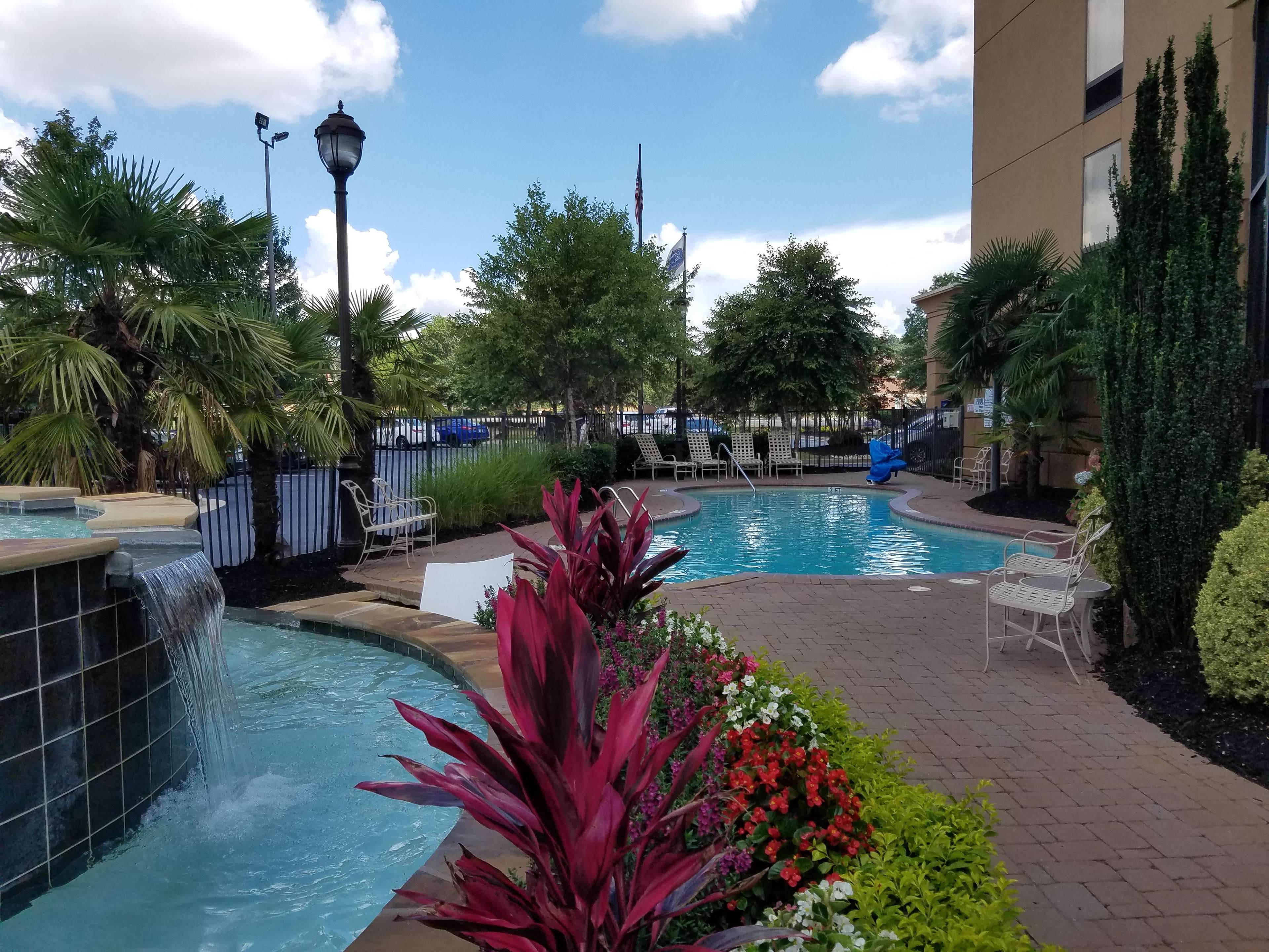 Hampton Inn & Suites ATL-Six Flags Photo