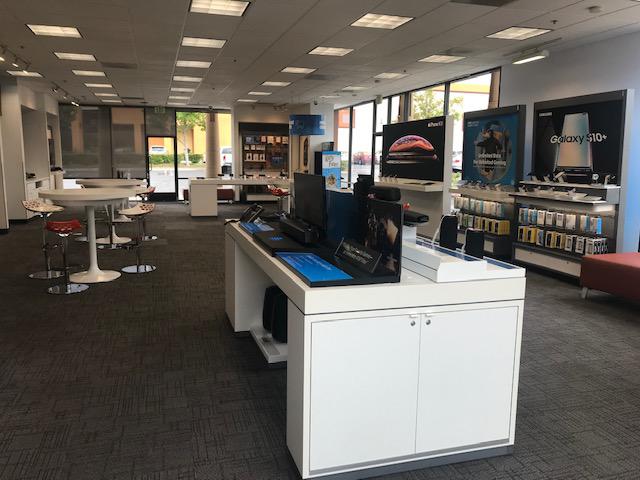 AT&T Store Photo