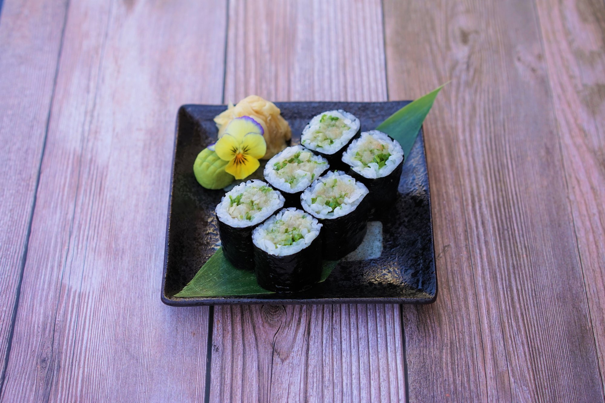 Yellowtail Scallion Roll
