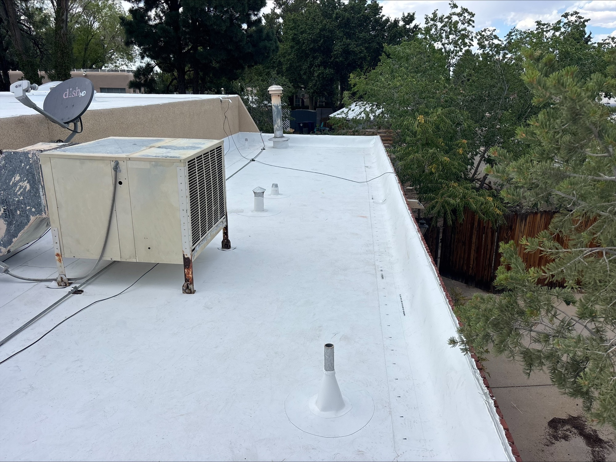 Oakridge Roofing Solutions LLC Image