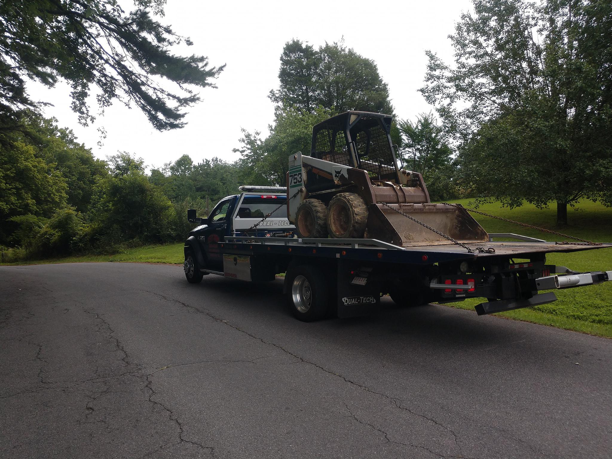 Steve's Towing Photo