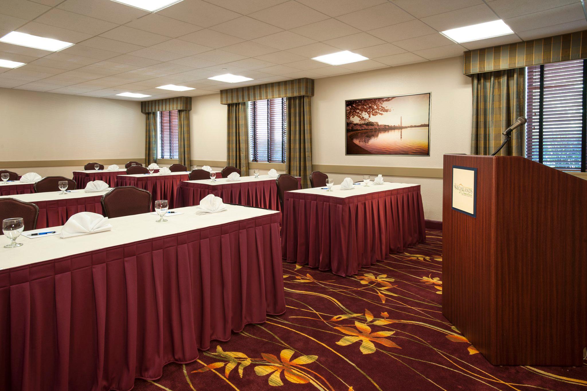 Holiday Inn Express & Suites Germantown - Gaithersburg Photo