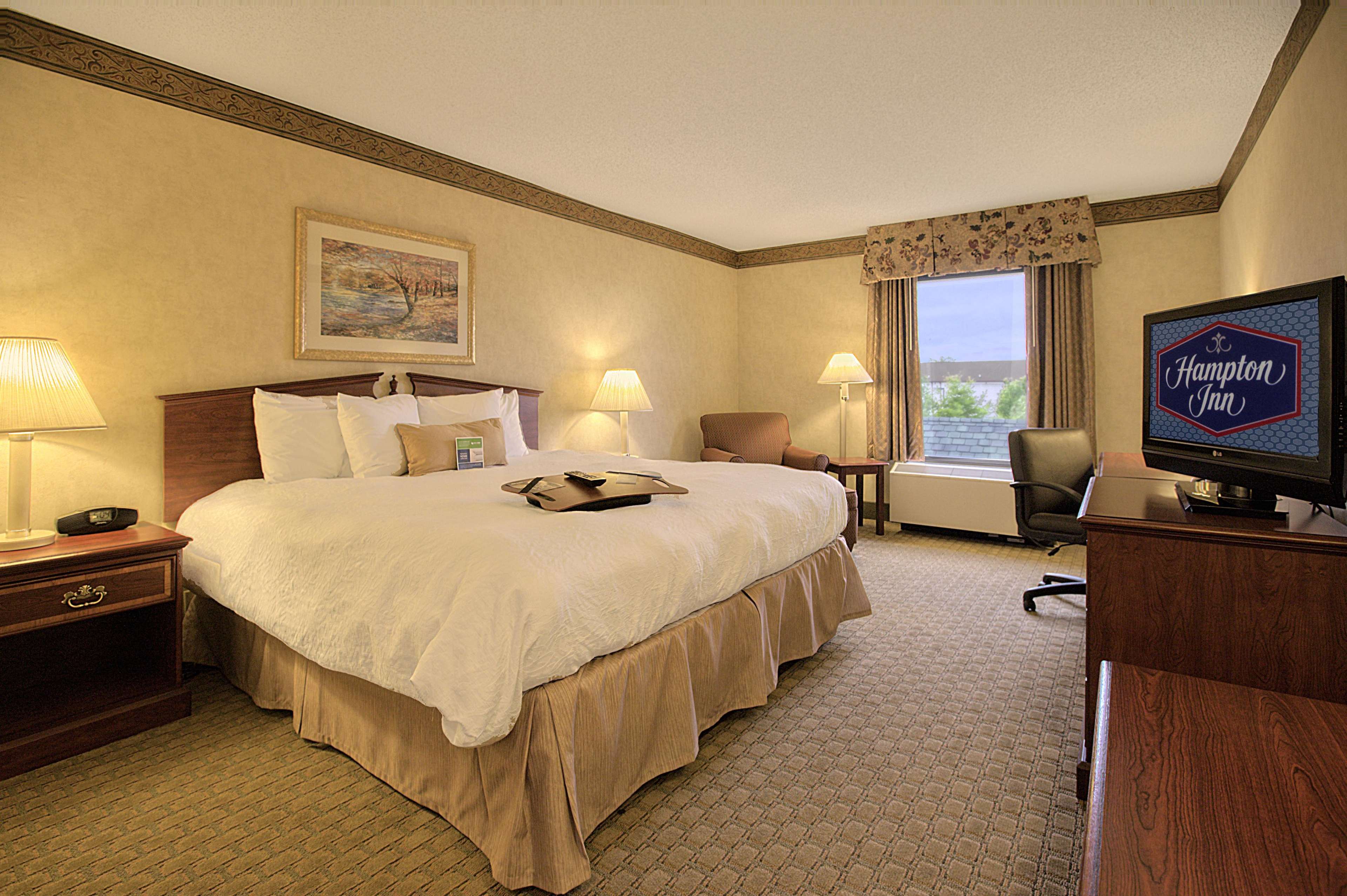 Hampton Inn & Suites Asheville-I-26 Photo