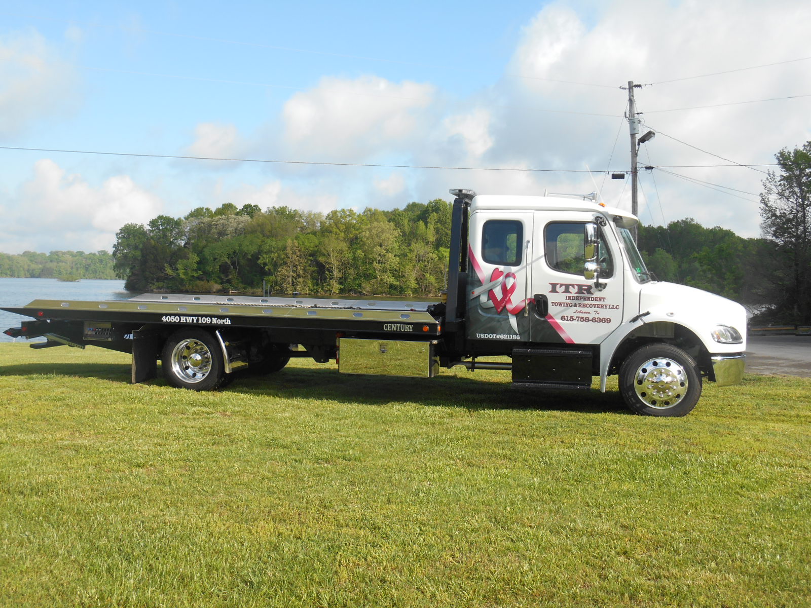 Independent Towing and Recovery LLC Photo