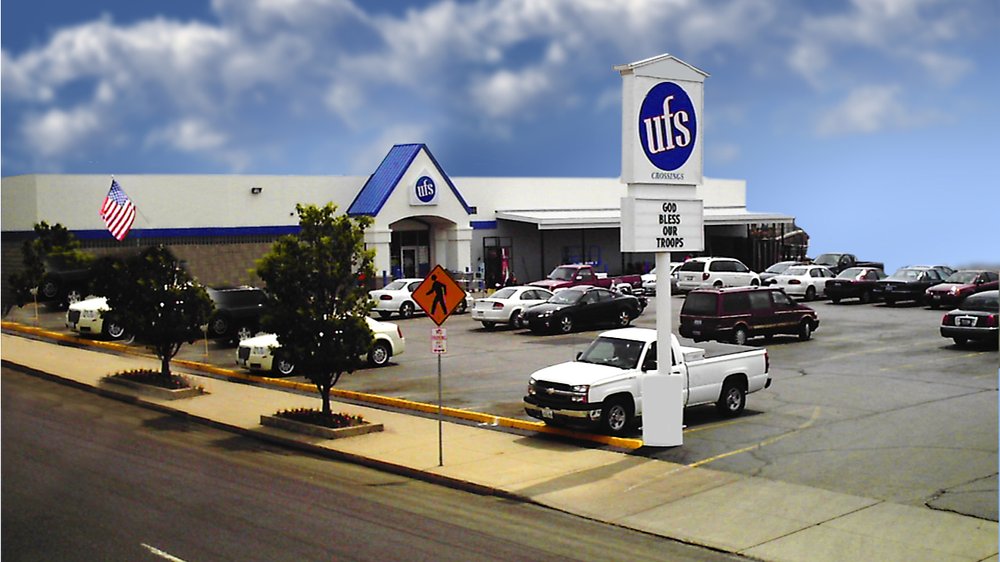 UFS Downtown Outlet Center Peoria, IL Business Directory