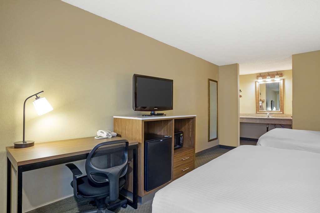 Best Western Shadow Inn Image