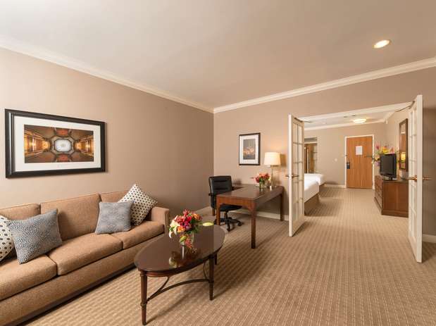Images Hilton Indianapolis Hotel & Suites
