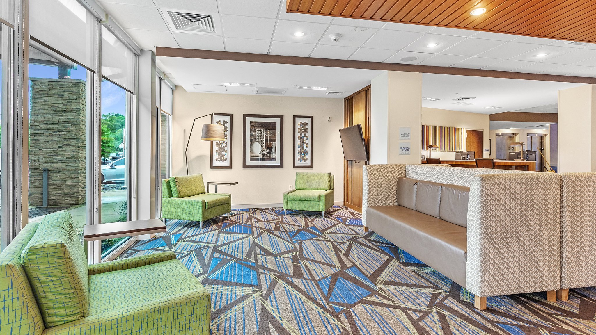 Holiday Inn Express & Suites Mobile - University Area by IHG Image