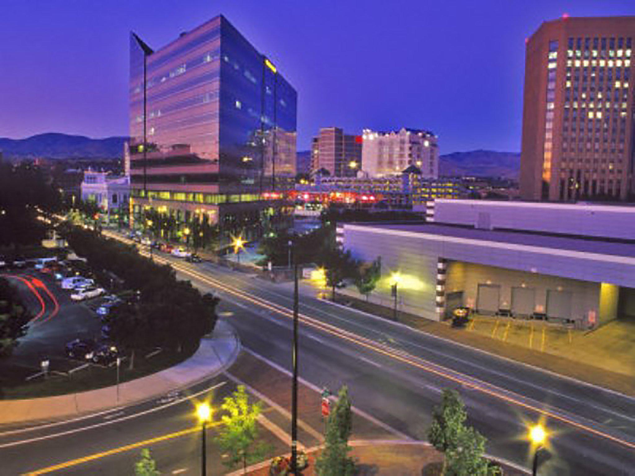 Holiday Inn Express Boise-University Area Photo