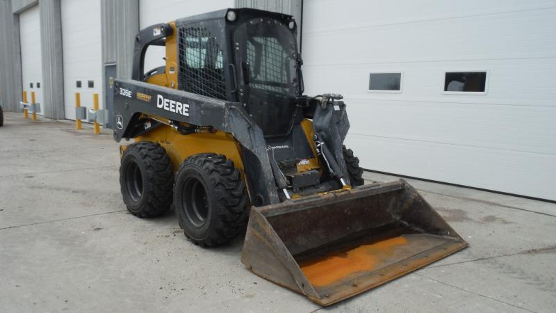 2013 John Deere 326E