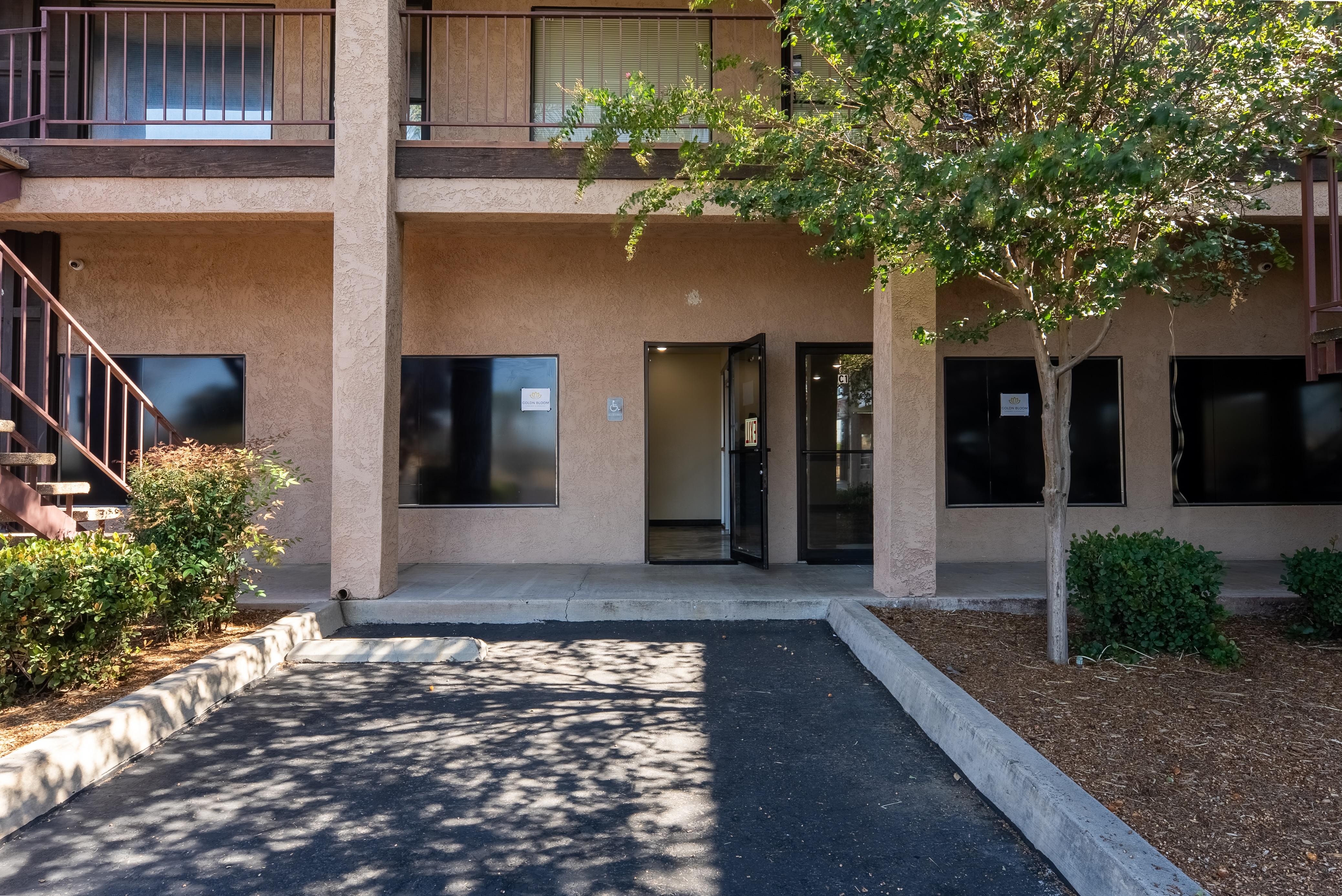 Goldn Bloom Hemet Image