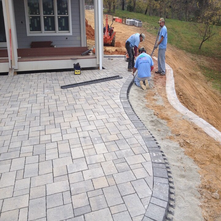 WDR Hardscapes & Land Designs Image