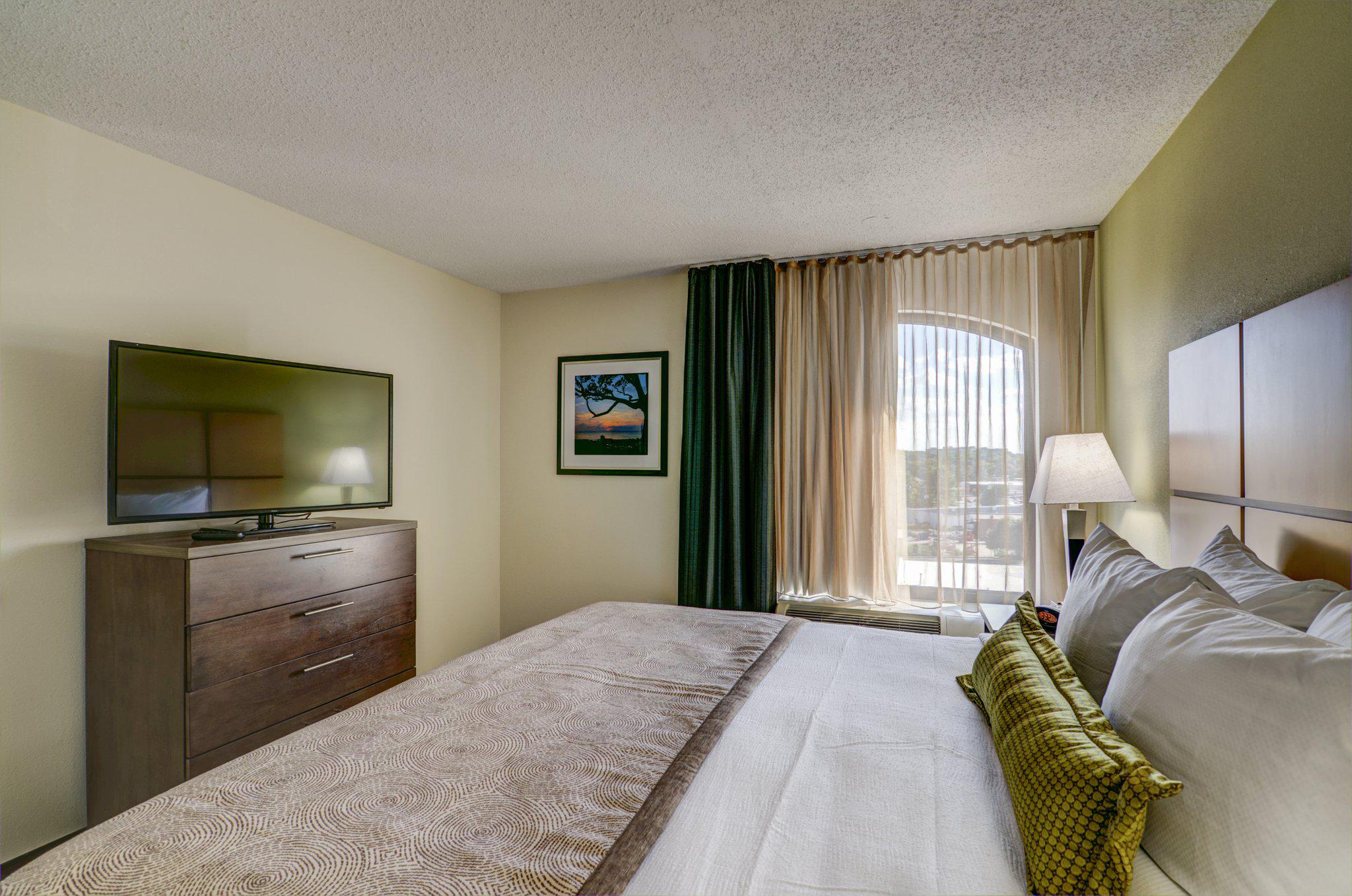 Candlewood Suites Richmond - West Broad Photo