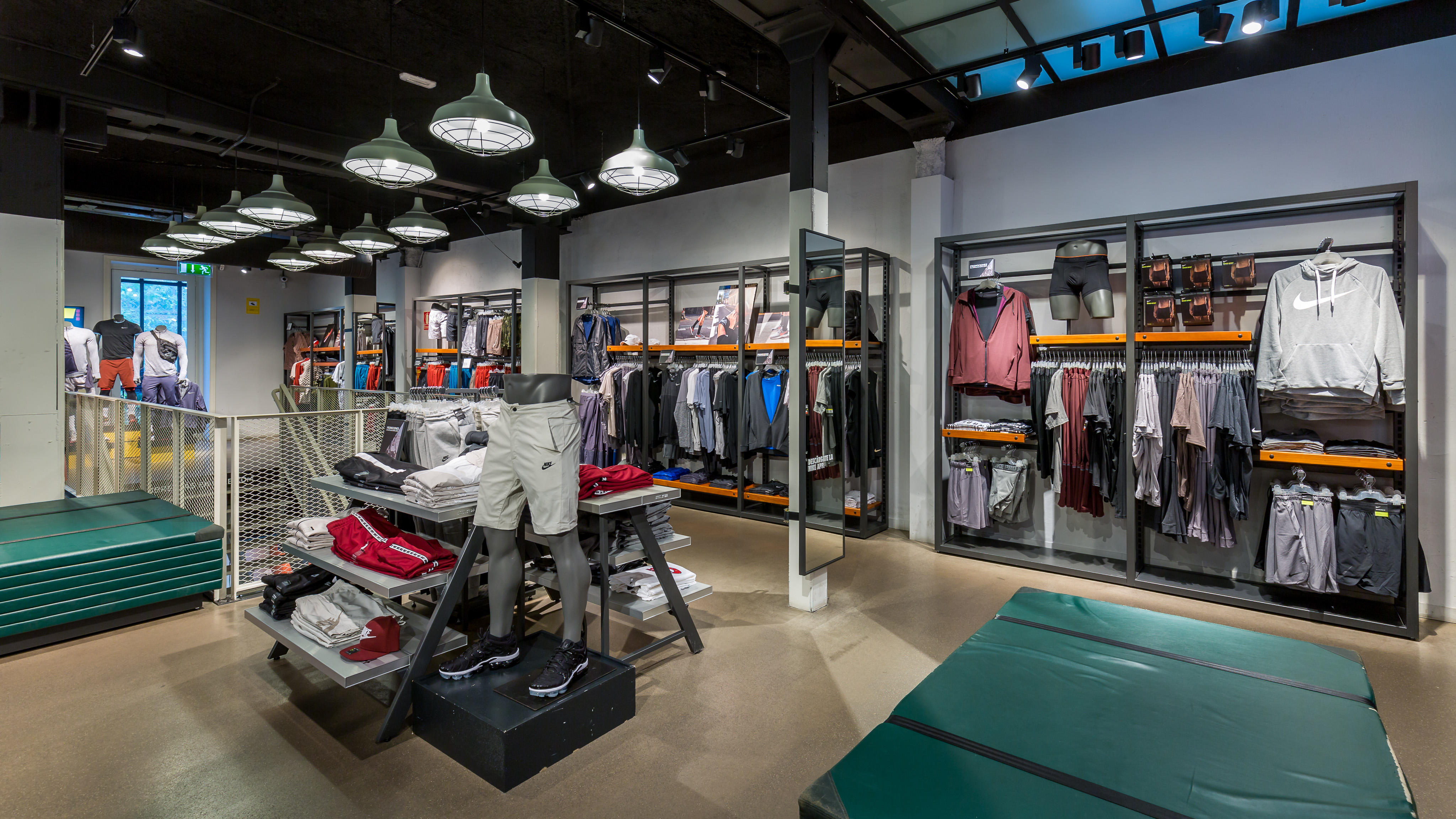 Images Nike Store Serrano