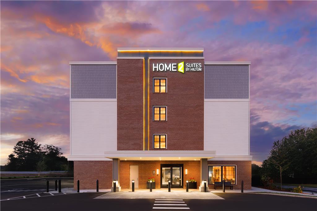 Home2 Suites by Hilton Kittery Image