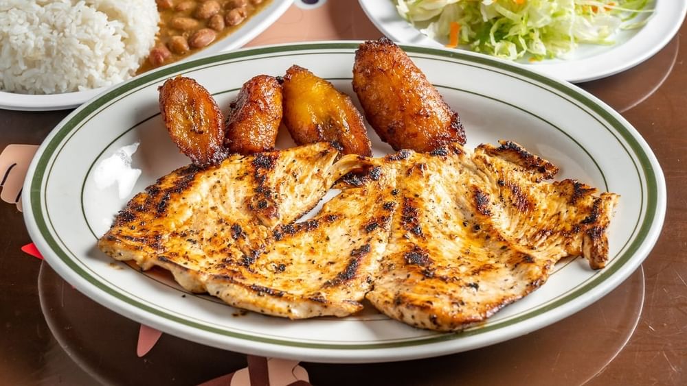 Pollo a La Plancha / Grilled Chicken Breast