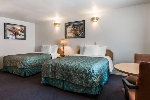 Images Rodeway Inn Beaumont I-10