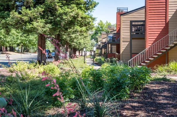 Images Copper Creek Apartments