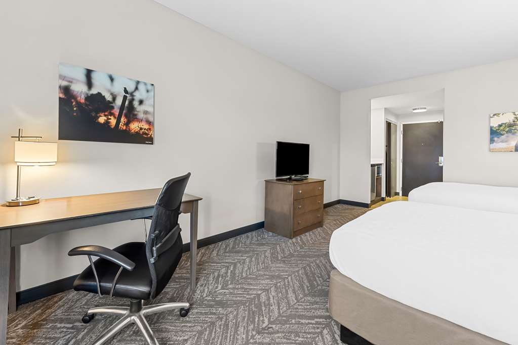 Best Western Plus Bolivar Hotel & Suites Image