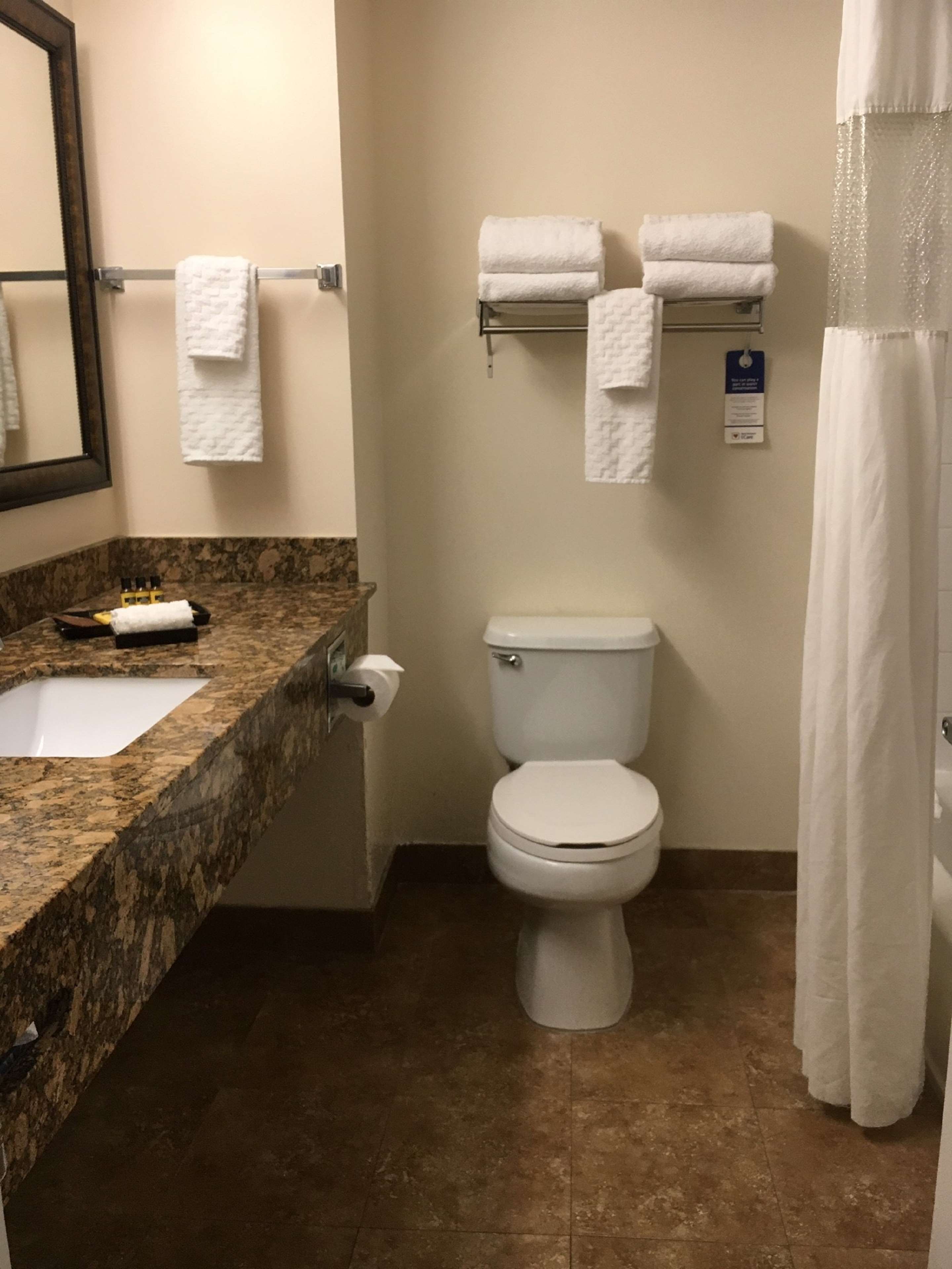 Best Western Plus Universal Inn Photo