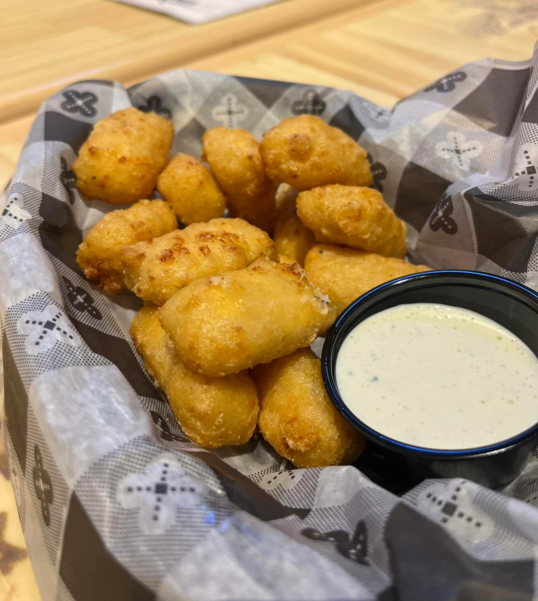 Mac Bites App w/ Spicy Ranch