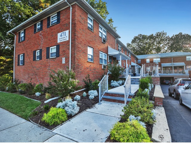 Joralemon Street Apartment Homes Photo