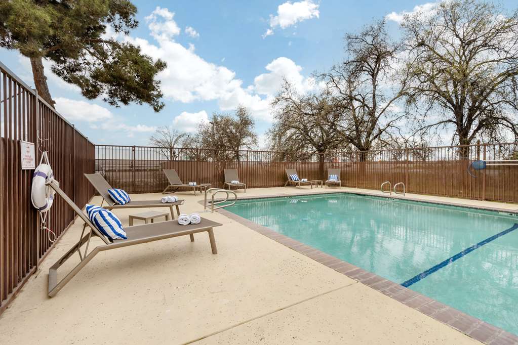 Best Western Visalia Hotel Image