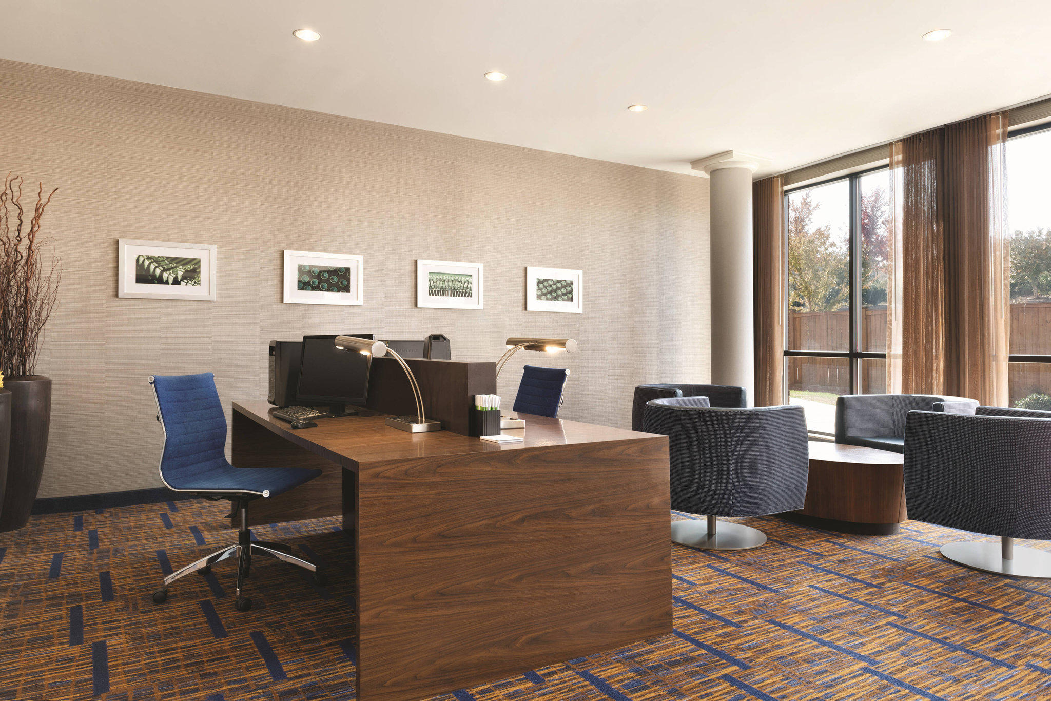 Courtyard by Marriott Salisbury Photo