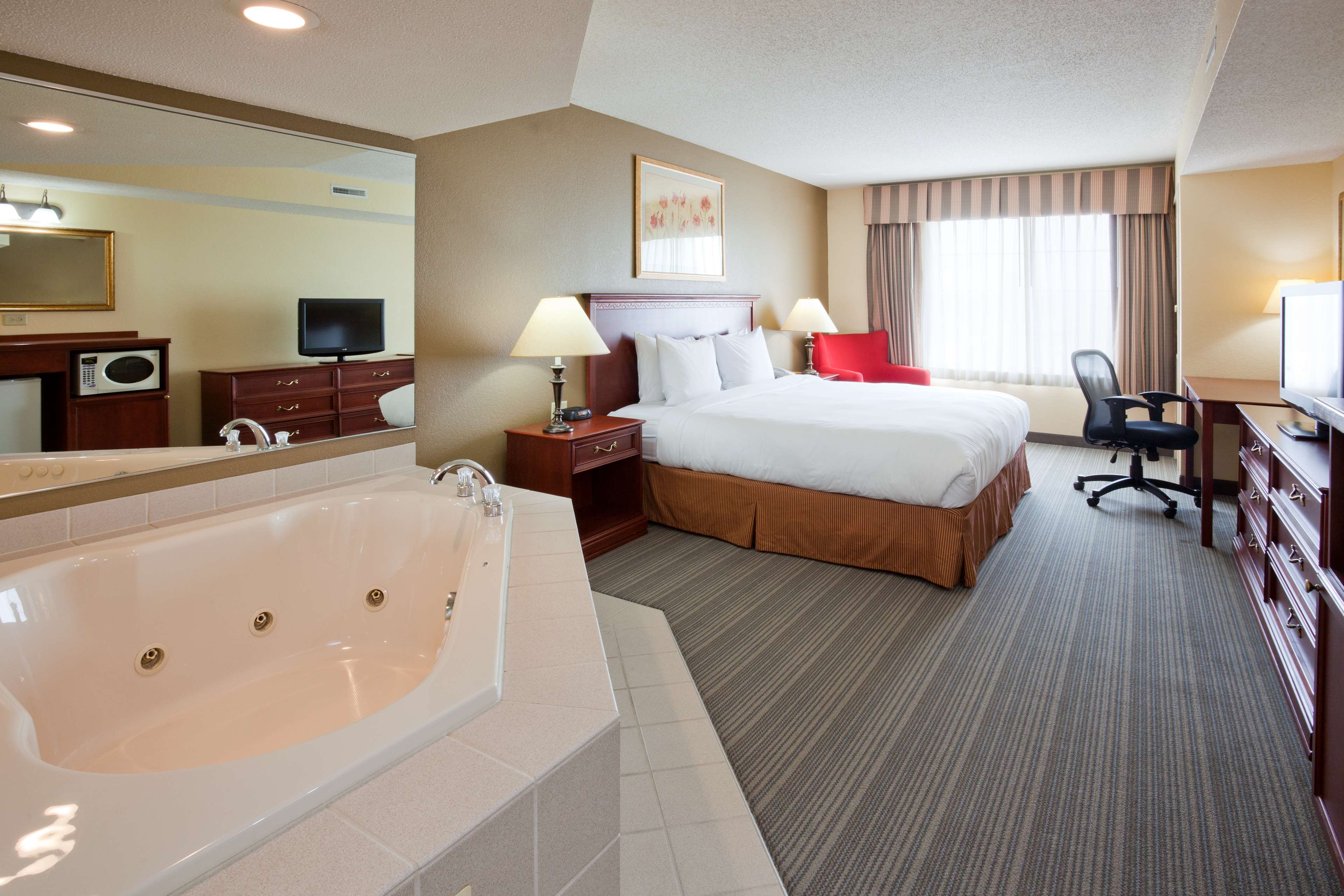 Country Inn & Suites by Radisson, Willmar, MN Photo