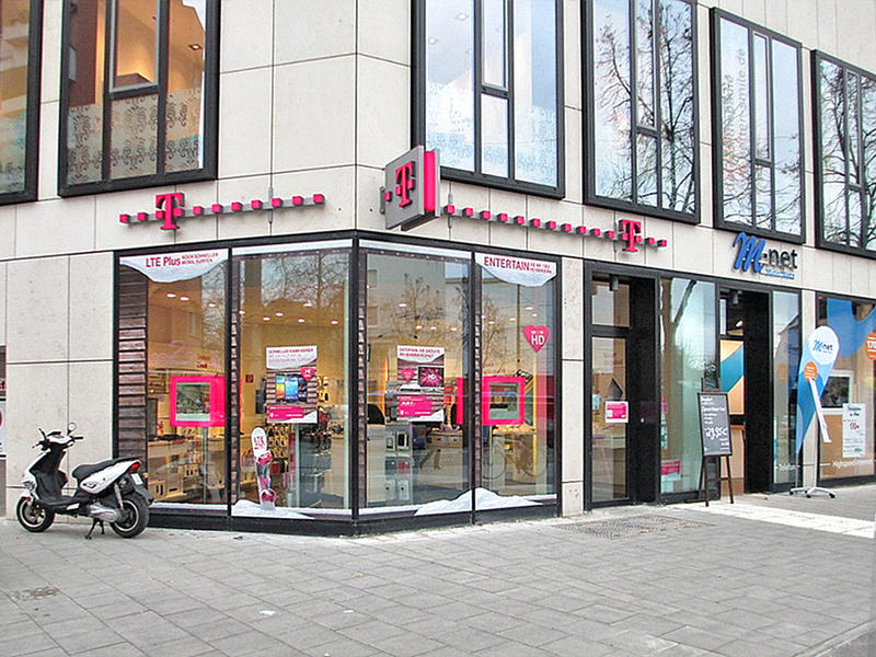 Telekom Shop, Rotkreuzplatz 1 in München