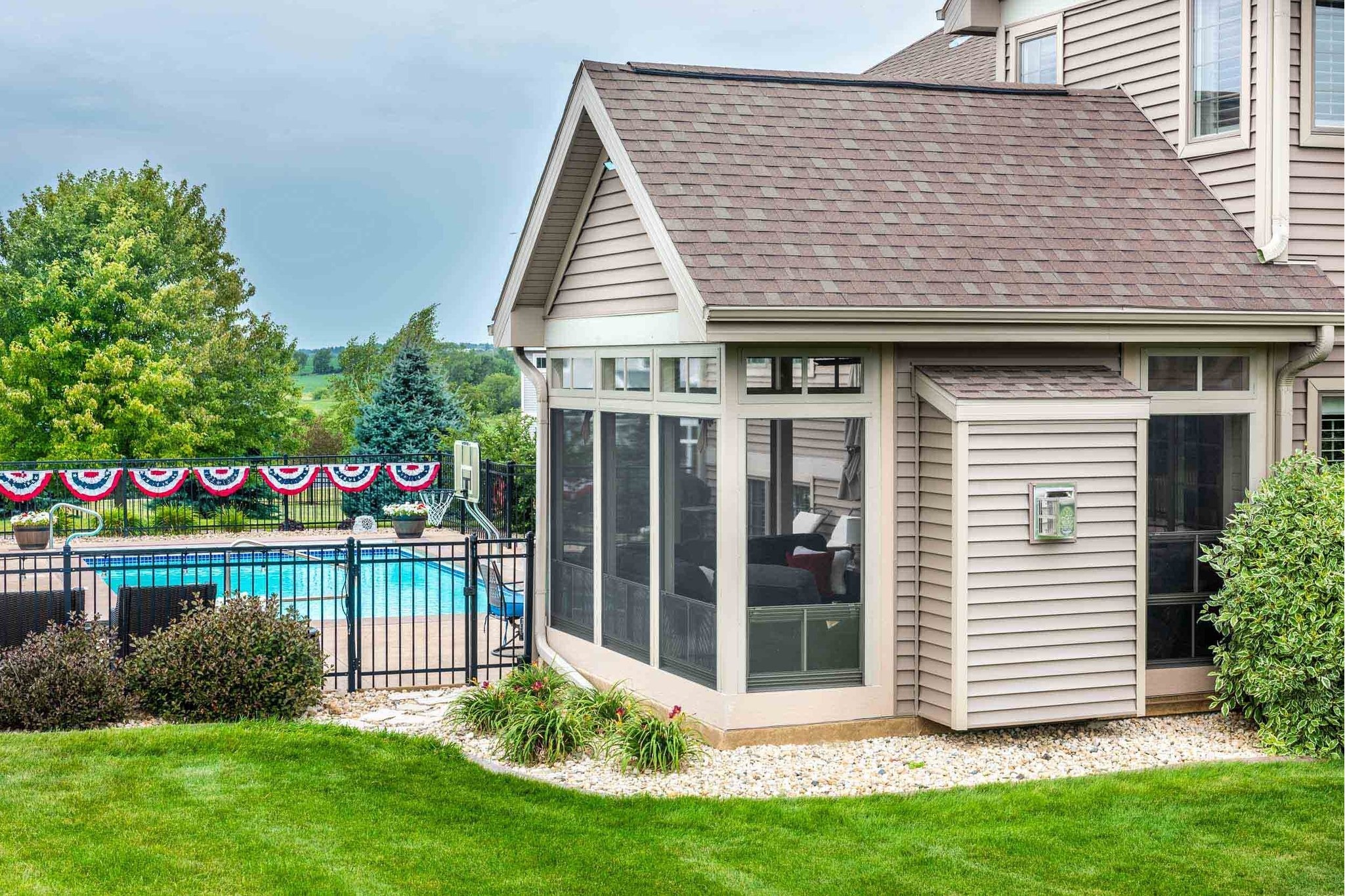 Dugout Roofing Image