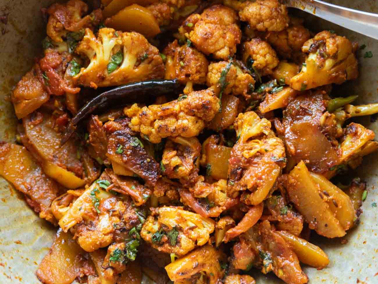 Cauli Kissed Potatoes