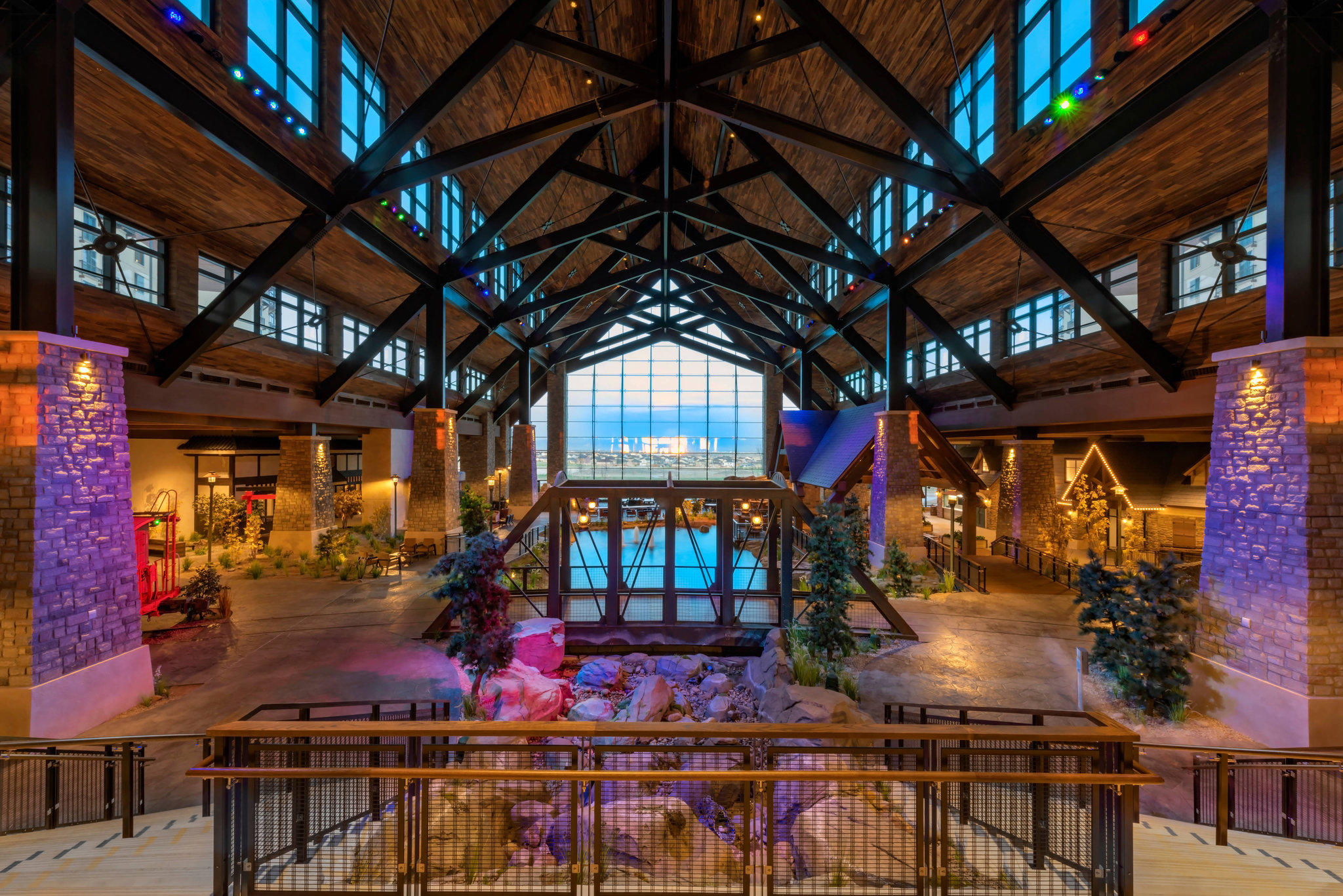 Gaylord Rockies Resort & Convention Center Photo