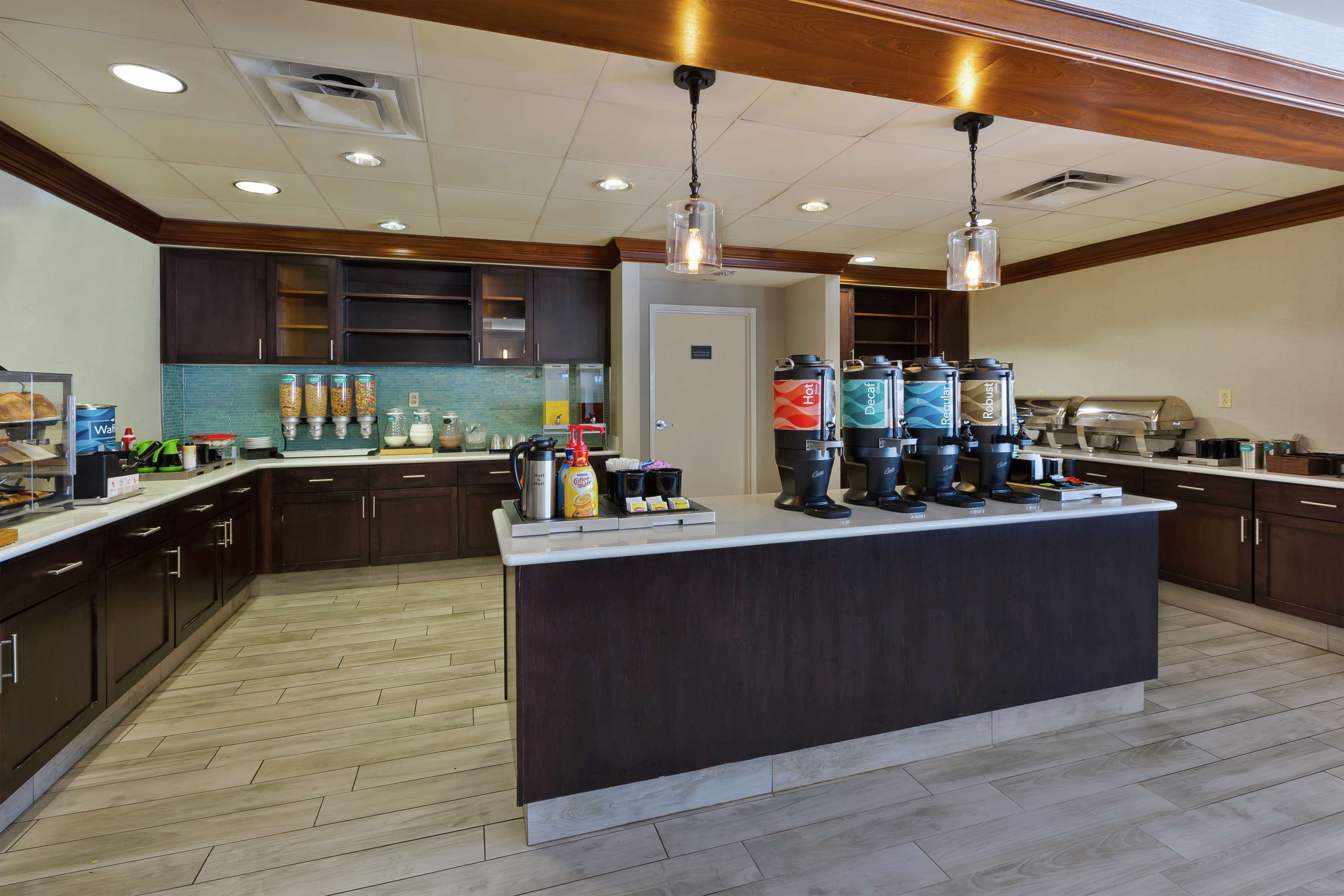 Homewood Suites by Hilton Chesapeake-Greenbrier Photo