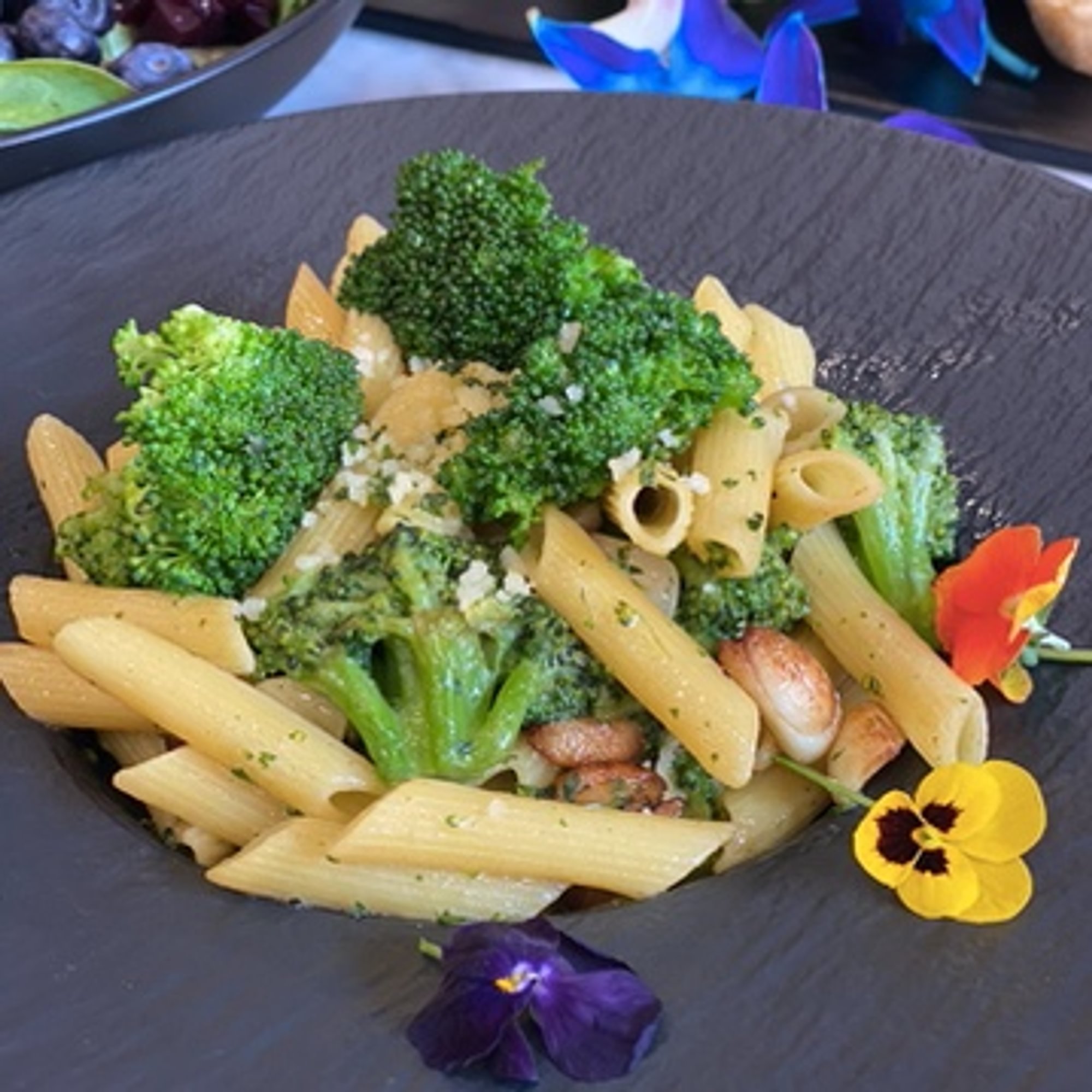 Broccoli Garlic Pasta