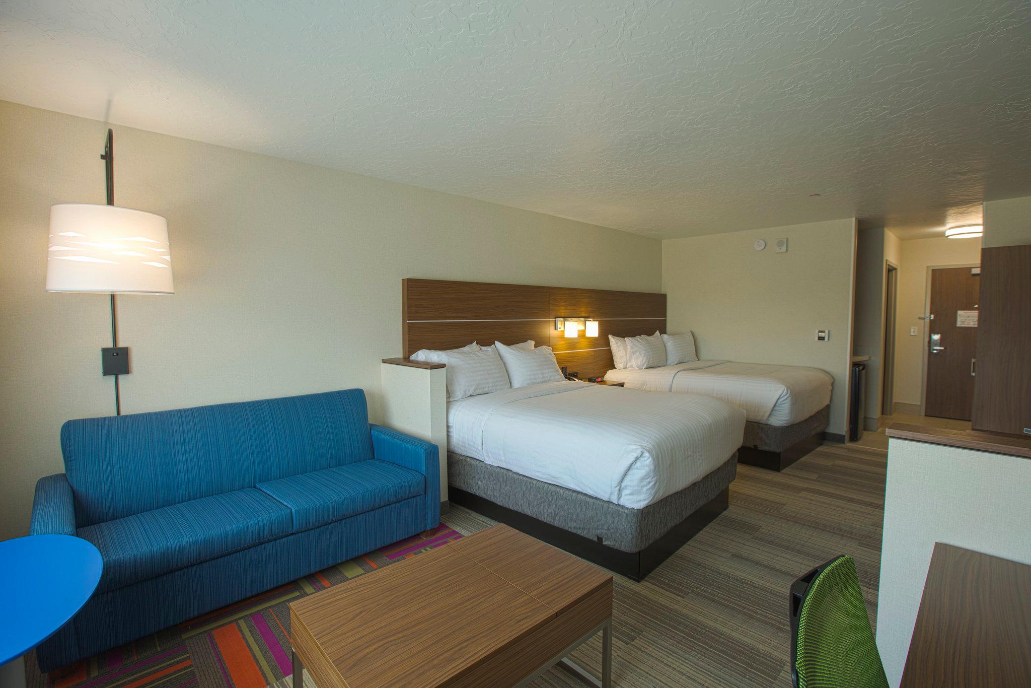 Holiday Inn Express & Suites Boise Airport Photo