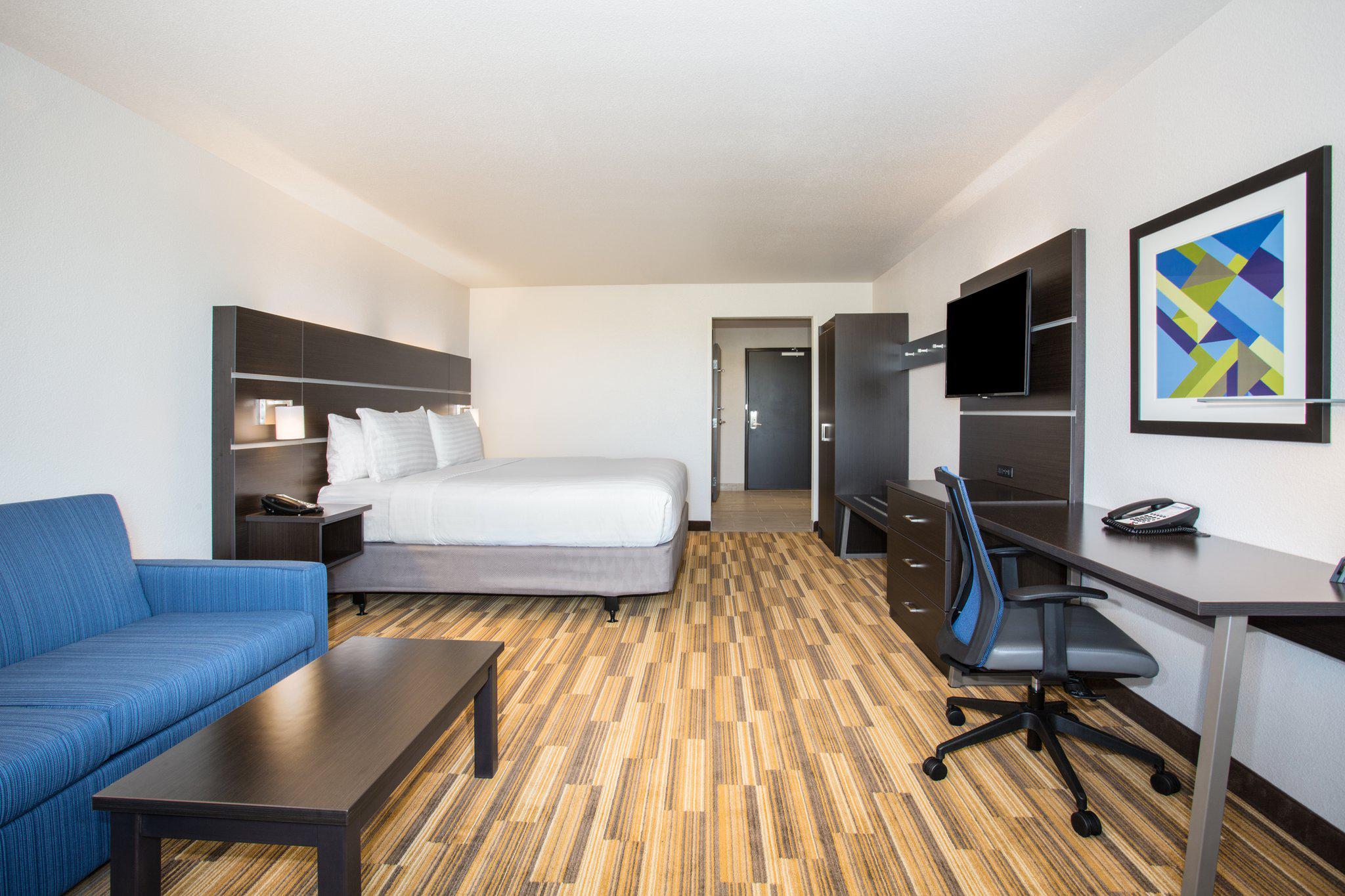 Holiday Inn Express & Suites Rapid City - Rushmore South Photo