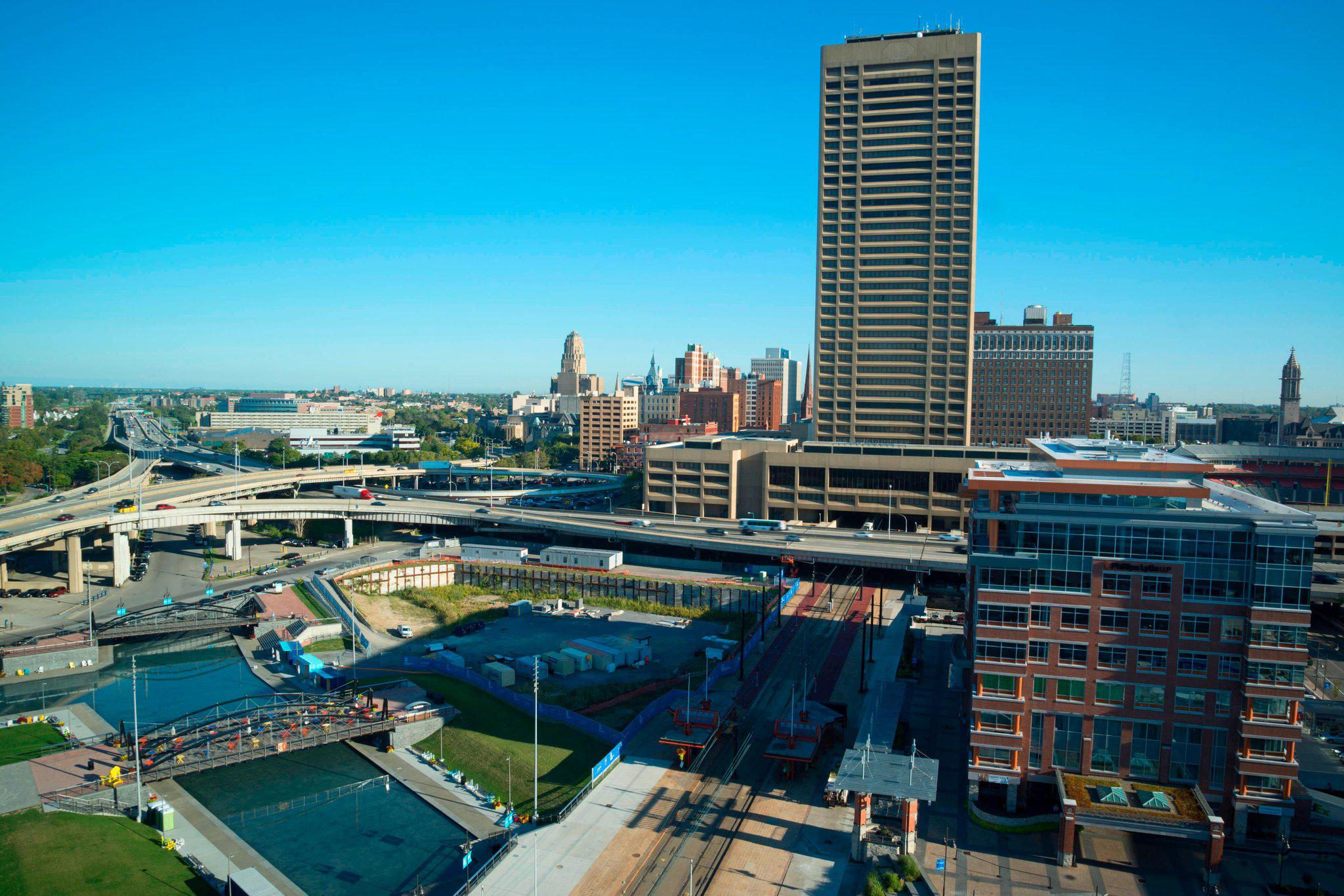 Buffalo Marriott at LECOM HARBORCENTER Photo