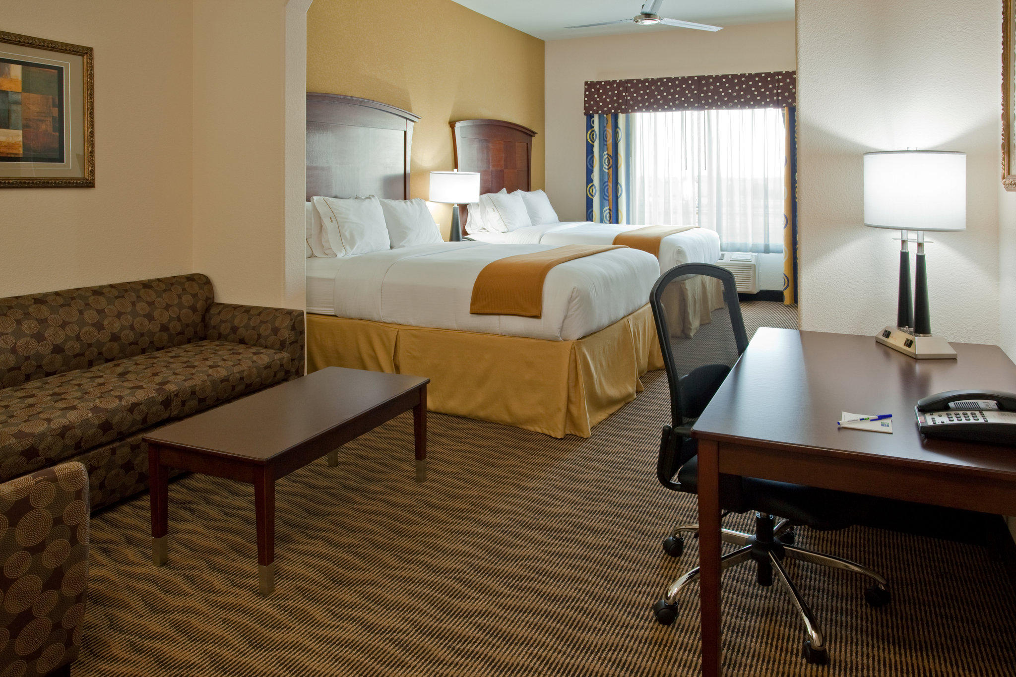 Holiday Inn Express & Suites Austin South-Buda Photo