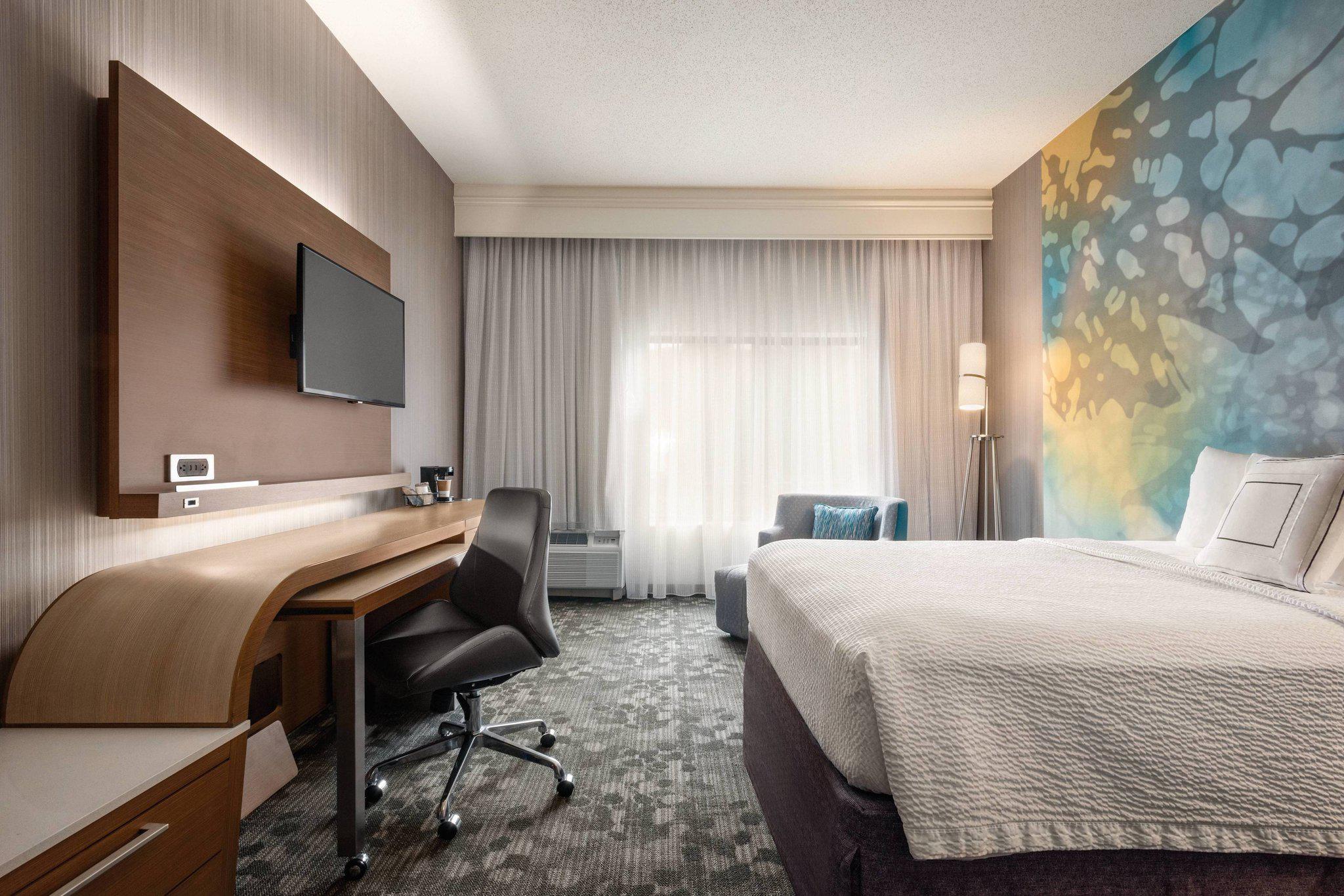 Courtyard by Marriott Dayton North Photo