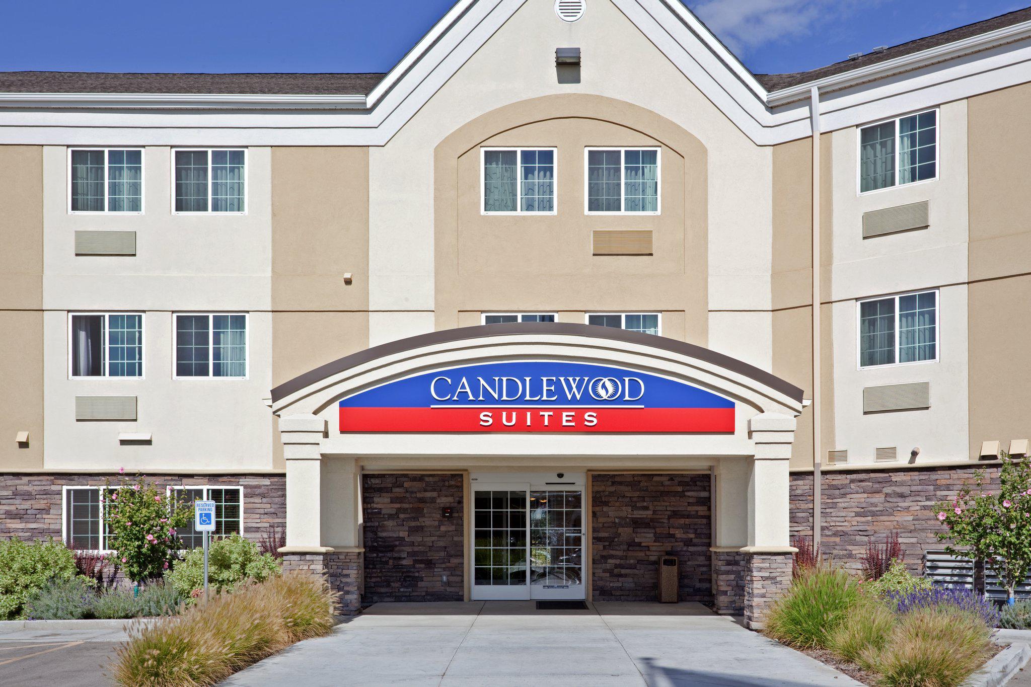 Candlewood Suites Boise - Towne Square Photo