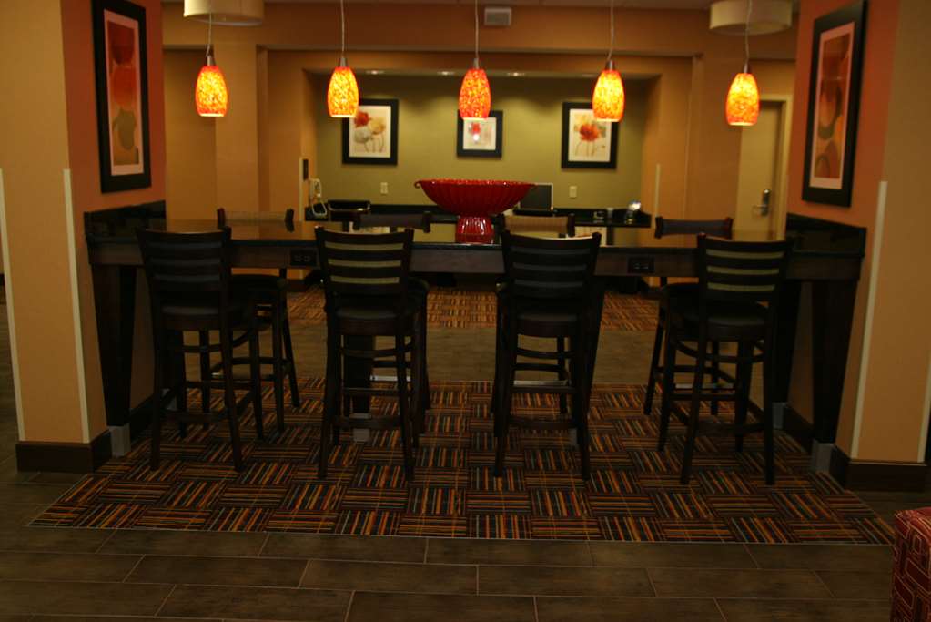 Hampton Inn Youngstown-North Image