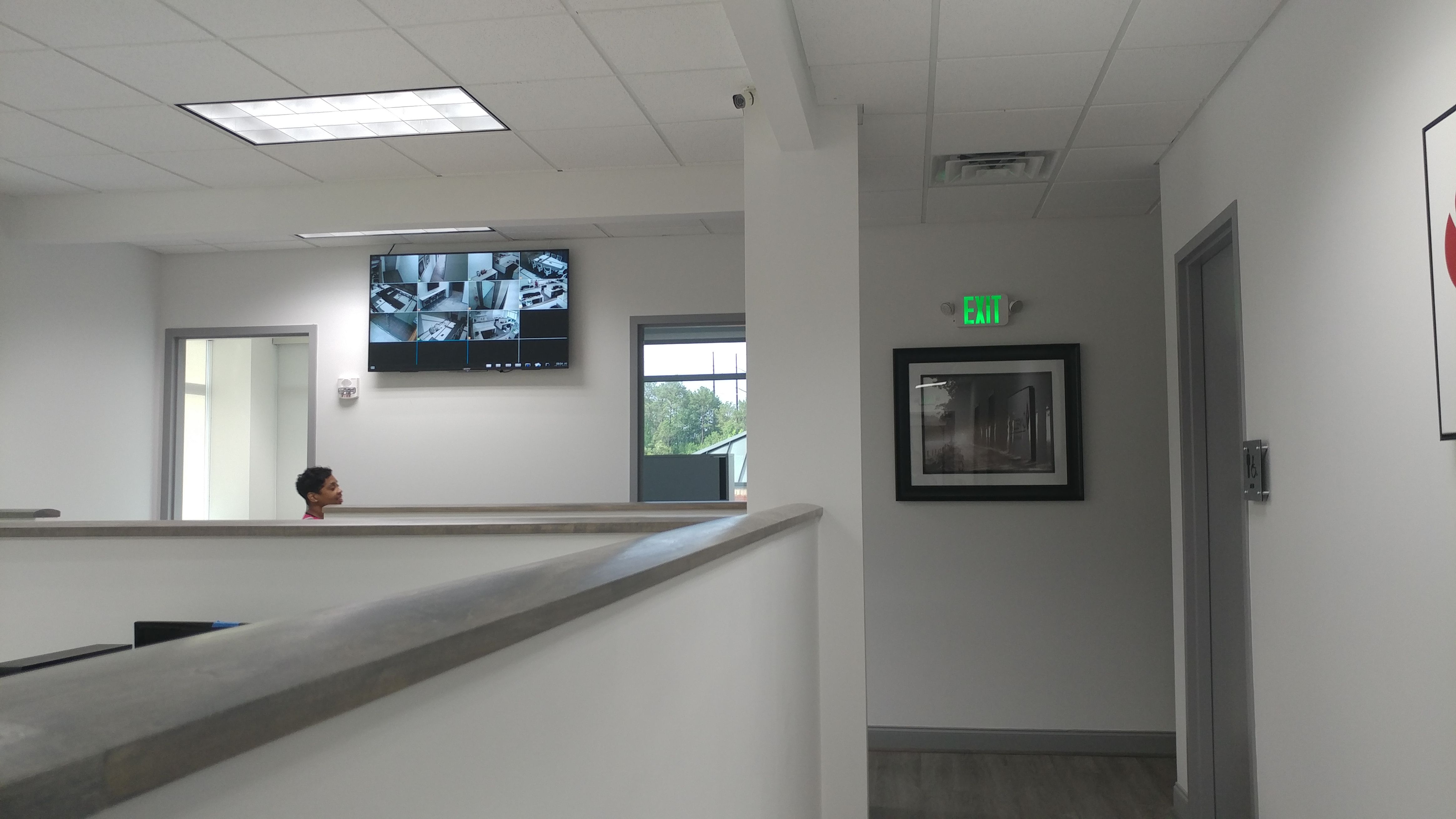 Number 1 Locksmith Logo