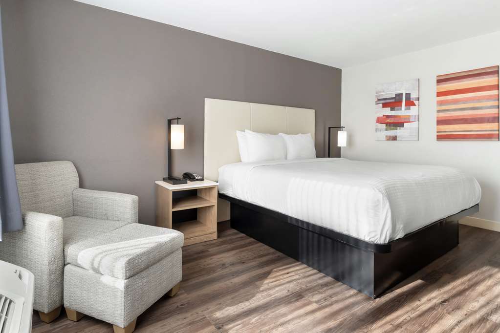 Best Western Plus Rancho Cordova Inn Image