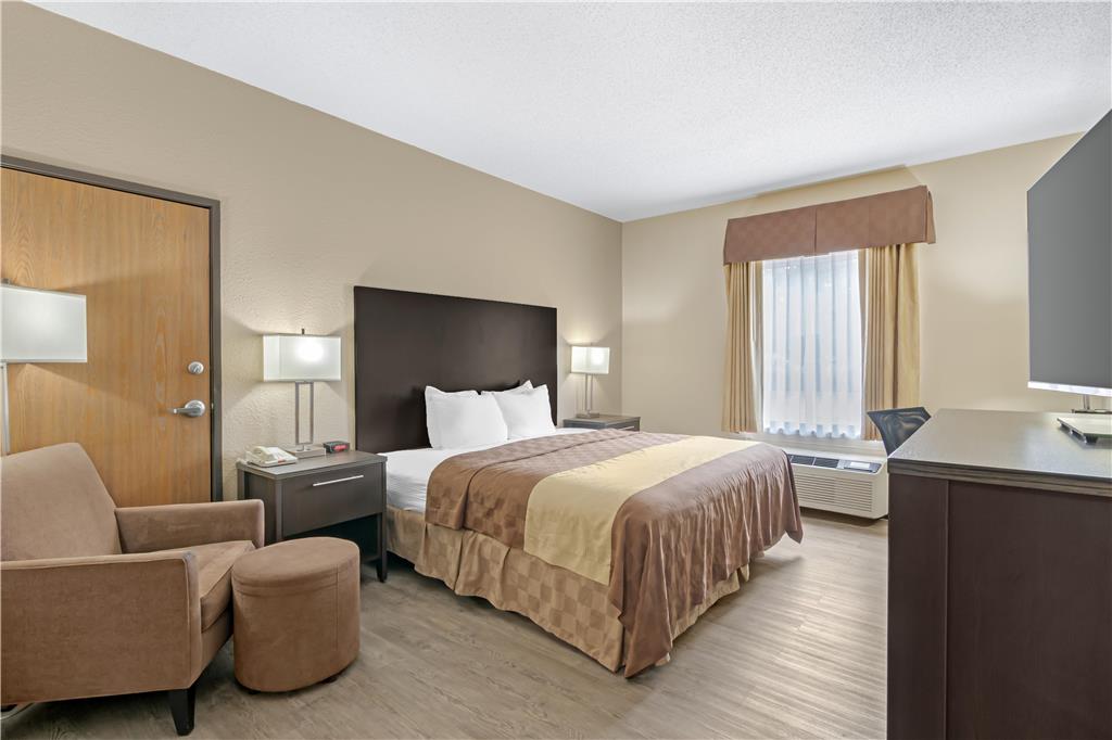 Best Western Teal Lake Inn Image