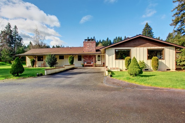 Images Jennifer Dennis, TN REALTORĀ® with Q Realty