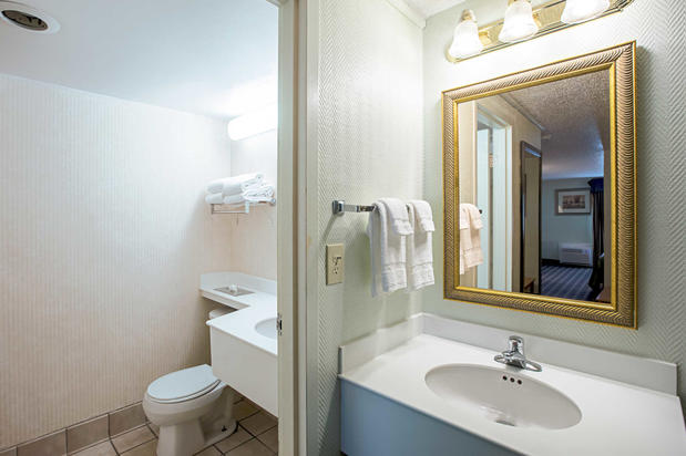 Images Quality Inn & Suites